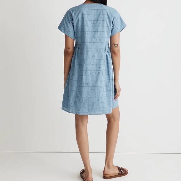Madewell Dresses & Skirts - Madewell Eyelet V-Neck Cotton Mini Dress XXL